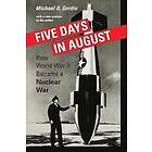 Five Days in August Engelska Paperback / softback