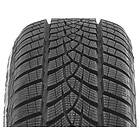 Goodyear UltraGrip Performance+ 235/50 R 20 104T XL