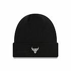 New Era Bulls METALLIC BADGE CUFF BEANIE