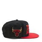 Mitchell & Ness Bulls NBA 75th Gold Snapback