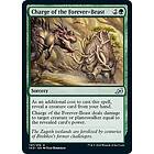 Magic löskort: Ikoria: Lair of Behemoths: Charge of the Forever-Beast (Foil)