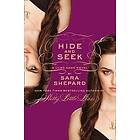 Hide and Seek Engelska Paperback softback