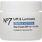 No7 Lift&Luminate Day Cream Spf 15 Återfuktande Dagkräm 50 Ml