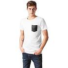 Urban Classics T-shirt med läder ficka
