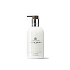 Molton Brown Collection Lilly & Magnolia Blossom Body Lotion 300ml