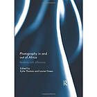 Photography in and out of Africa (häftad, eng)