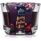 Glade Berry Festive Kiss doftljus 204g