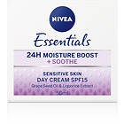 Nivea Daily Essentials Rich Moisturizing Day Cream Dry/Sensitive Skin SPF15 50ml