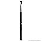 Sigma Beauty E20 Short Shader Brush