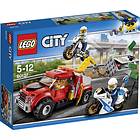 LEGO City 60137 Trubbel med Bärgningsbil