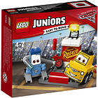 LEGO Juniors 10732 L'arrêt au stand de Guido et Luigi