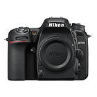 Nikon D7500 + 18-300/3,5-6,3 VR