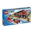 LEGO City 7213 Le camion tout-terrain et le bateau des pompiers‎‎
