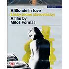 A Blonde In Love (UK) (Blu-ray)