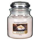 Yankee Candle Medium Jar Coconut Rice Cream