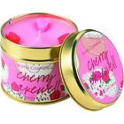 Bomb Cosmetics Tin Bougies Parfumées Cherry Bakewell