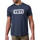 Yeti Logo Badge Premium T-Shirt (Herr)