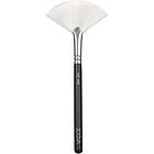 Zoeva 129 Face Vegan Fan Brush