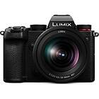 Panasonic Lumix DC-S5K + 20-60/3.5-5.6