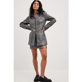 NA-KD Carla Ginola x Blazer i PU med spetsdetaljer (Dame)