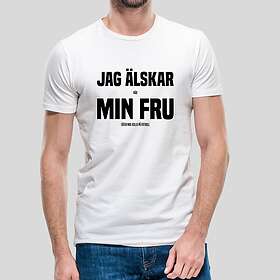 Fotomax T-shirt med texten "Jag älskar när min fru låter mig kolla på fotboll" Svart