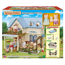 Sylvanian Families Courtyard Home Gift Set 5609