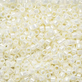 Off-White TOHO-pärlor 11/0 – lyster, 122 Opaque lustered white