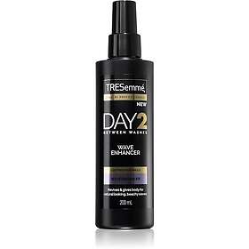 Wave TRESemmé Day 2 Enhancer Våg definierande stylingspray 200ml female