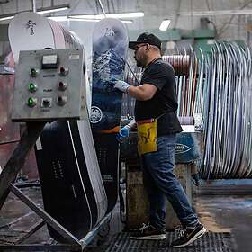 Never Summer Snowtrooper Snowboard