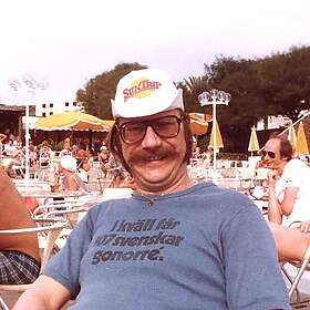 Ikväll Får 107 Svenskar Gonorré T-shirt Large