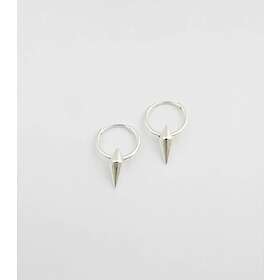 Syster P Harvey Single Spike Small Örhängen Silver