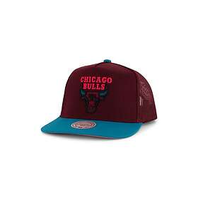 Mitchell & Ness Bulls Cake Eater Trucker