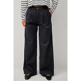 Levi's Pleated Wideleg Trouser (Women's)