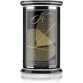 Kringle Candle Kryddad Tobak & Cederträ 623g