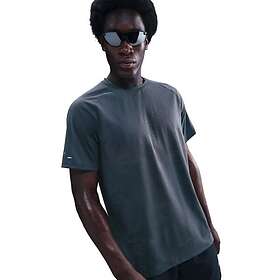 Nike Stride Dri-FIT ADV Kortärmad Löpartopp (Herr)