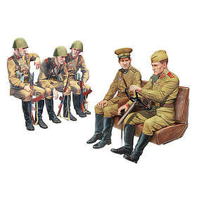 ICM 1/35 Soviet Army Servicemen (1979-1991)