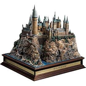 The Noble Collection Hogwarts Castle (NN7074)