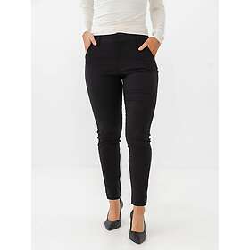 B. Young Dixi Chinos (Dam)