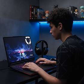 Lenovo Legion 9i Gen 10 83EYCTO1WWSE3 18" Core Ultra 9 275HX 32GB RAM 1TB SSD