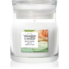 Yankee Candle Blooming Love Doftljus 110g