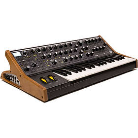 Moog Sub 37