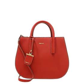 Best pris på DKNY Bryant Park Saffiano Leather Round Shopper Best pris på DKNY Bryant Park Saffiano Leather Shopper Bag