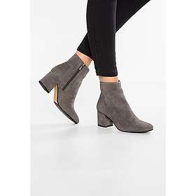 Vince camuto hotsell kalyca bootie