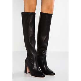 stuart weitzman milla