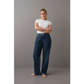 Best pris på Gina Tricot babefriend jeans Dk mid blue 34 Female Jeans Sammenlign priser hos