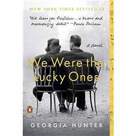 We Were The Lucky Ones Engelska Paperback
