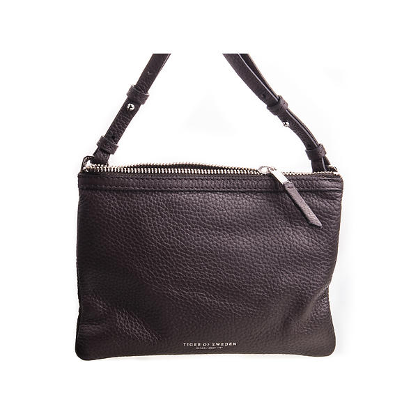 Best pris på Tiger of Sweden Ortisei Shoulder Bag Håndvesker Best pris på Tiger of Sweden Ortisei Shoulder Bag Håndvesker