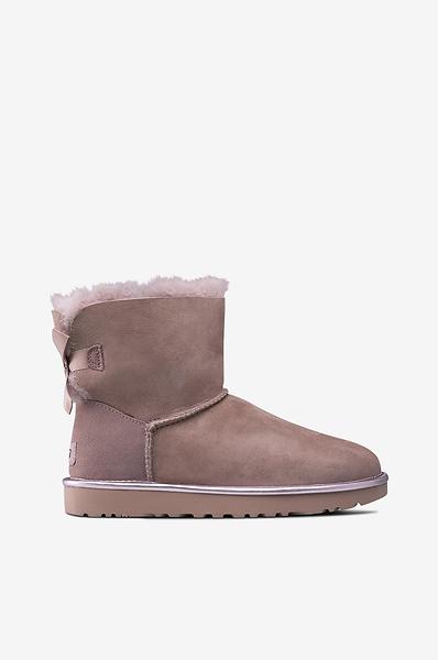 Best pris på UGG Australia Mini Bailey Bow II Metallic Boots Best pris på UGG Australia Bailey Button II Boots, skoletter