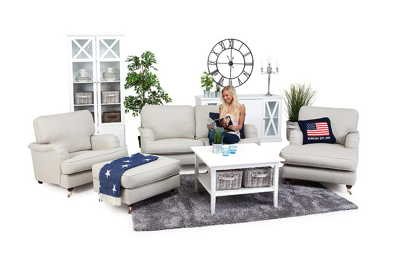 Best pris på Furniturebox Lynn (2 sits + Sjeselong + Bolia Cloud 3 seter sofa + stor puff | FINN.no